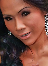 See exotic ladyboy unload her shemale spunk